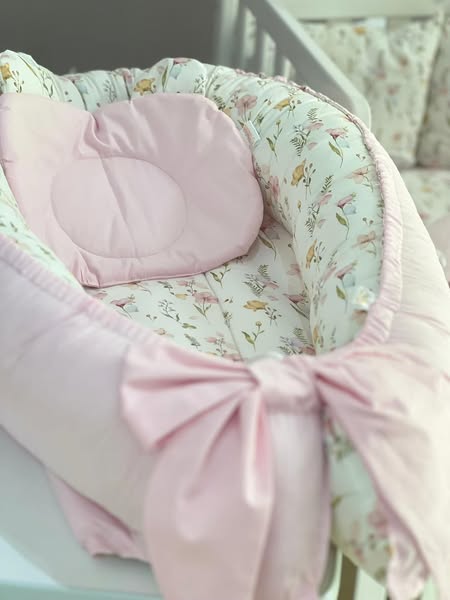 Pčelica gnijezdo, Roses/Baby pink