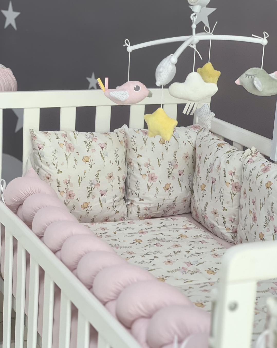 Pčelica ogradica sa pletenicom, Roses/Baby pink