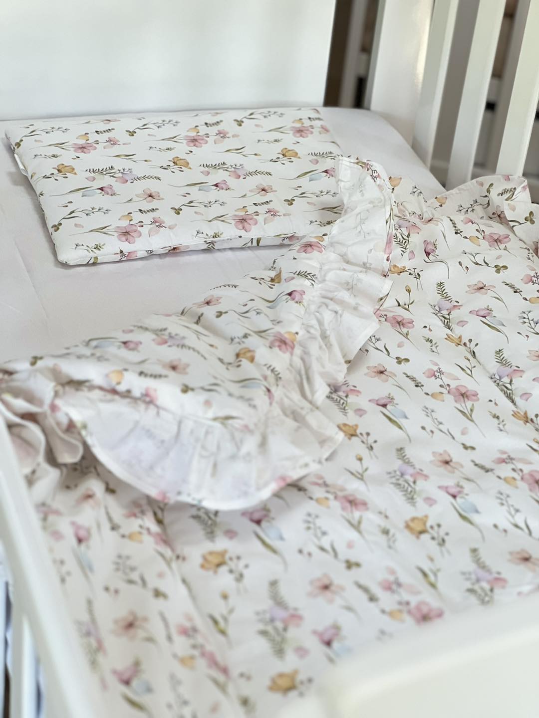 Set jastuk i jorgan sa karnerima, Flowers