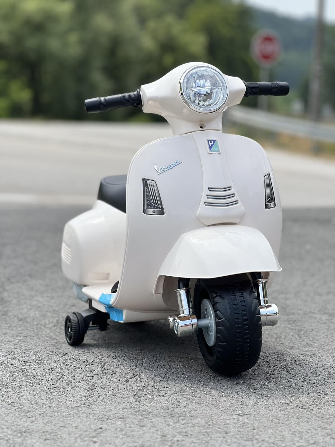 Vespa, Bijela