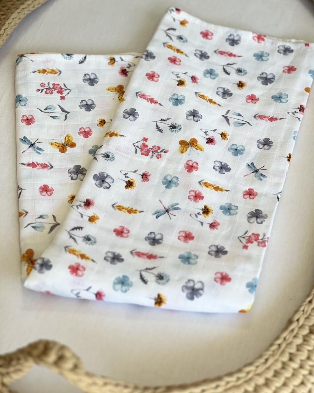 Tetra pelena, Flowers