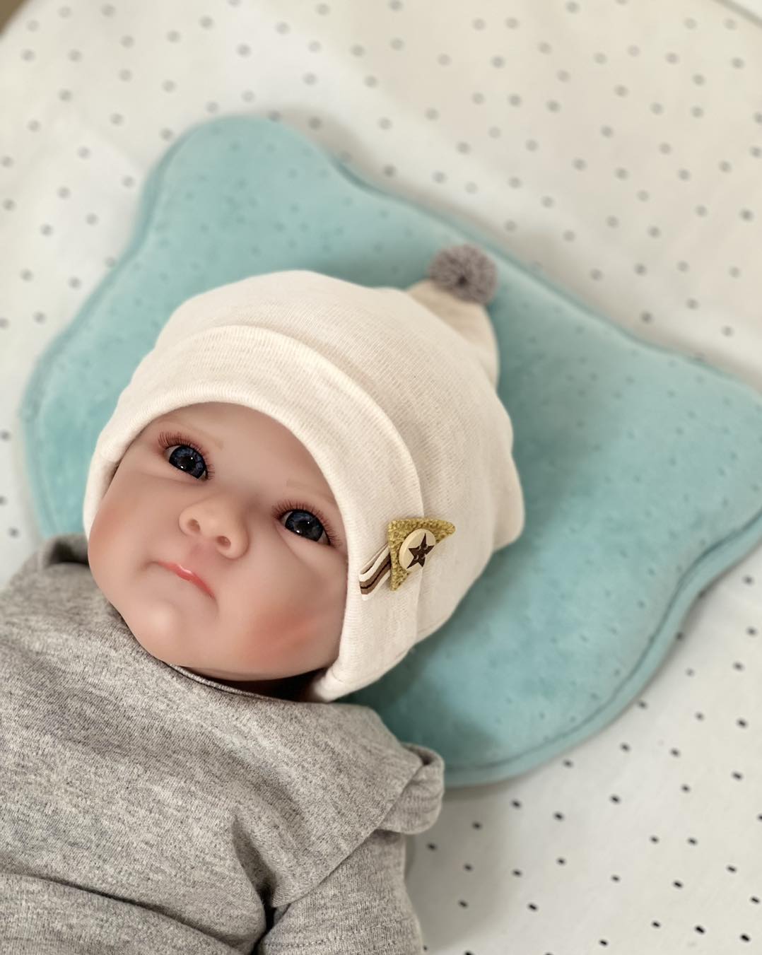 Jastuk za pravilno oblikovanje bebine glave, Mint