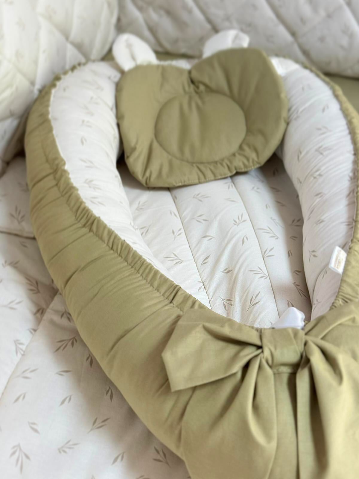 Pčelica gnijezdo Soft green