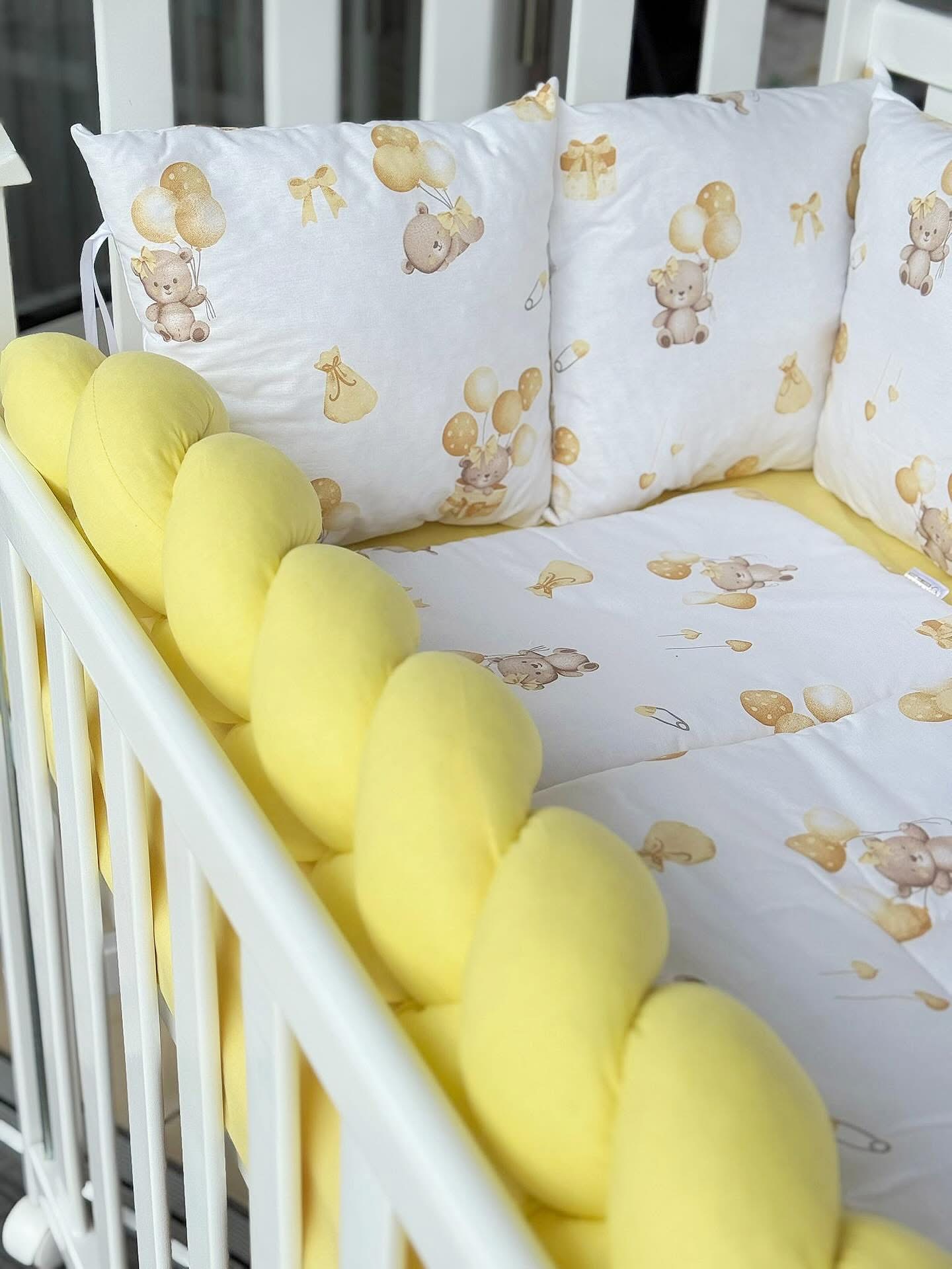 Pčelica ogradica sa pletenicom, Soft yellow