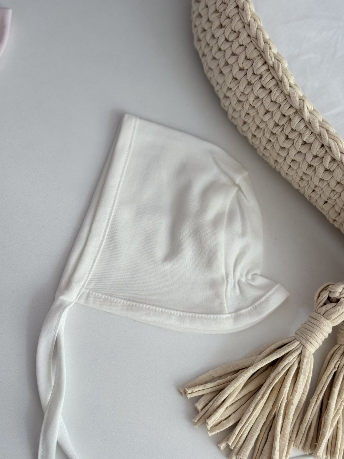 Dječije kapice sa vezicama / White