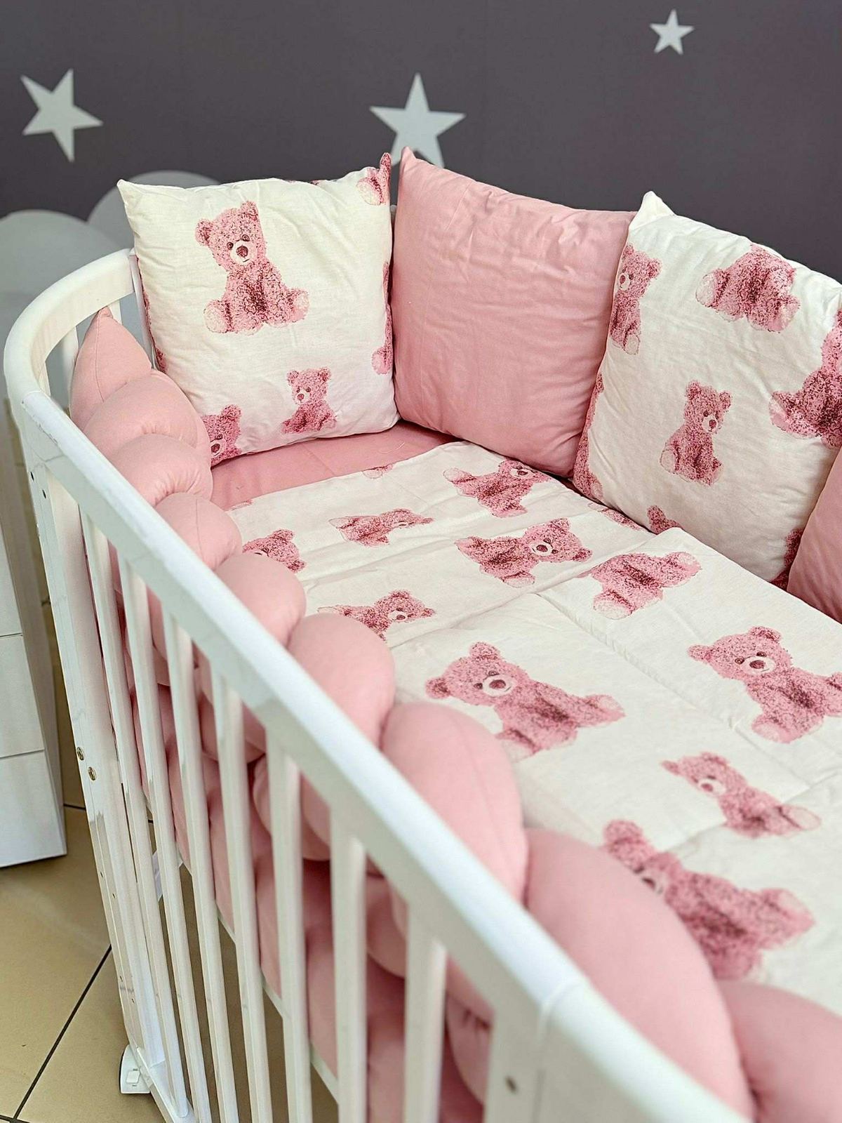 Pčelica ogradica za krevetac / Teddy loves me