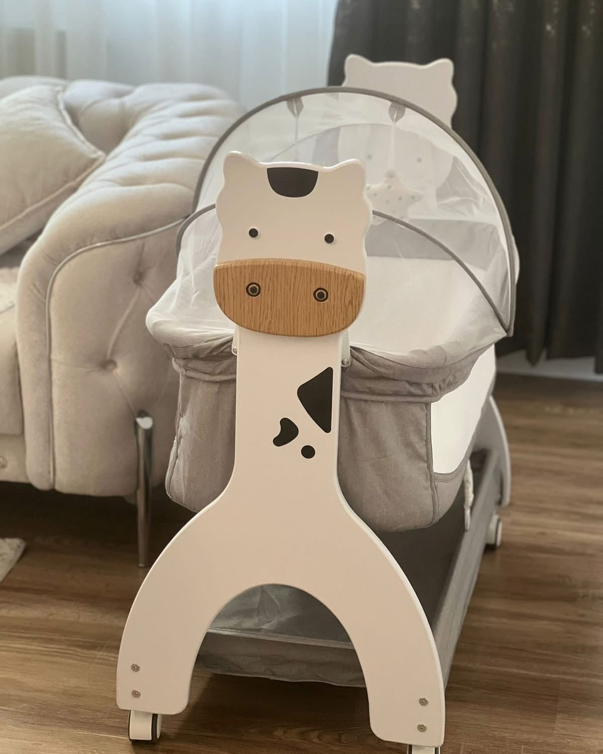 Kolijevka kravica Grey