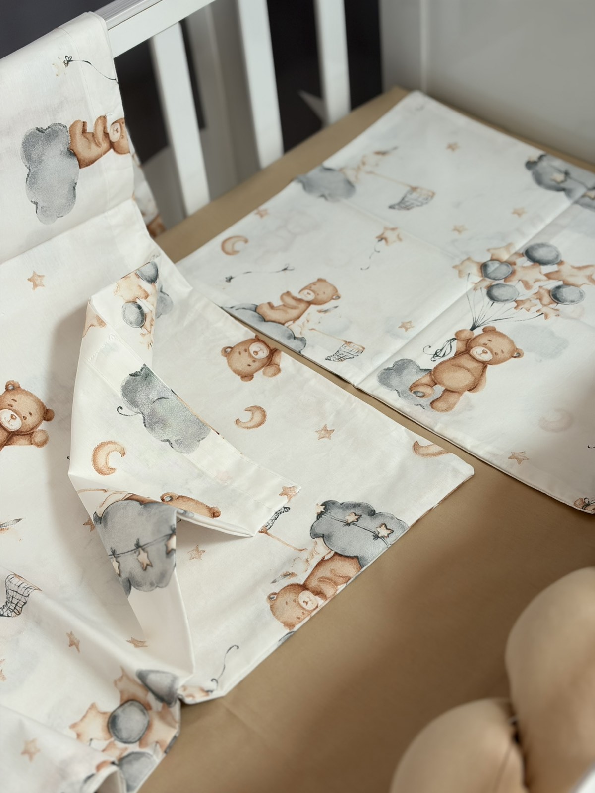 PČELICA SET POSTELJINE/bear and balloons,beige