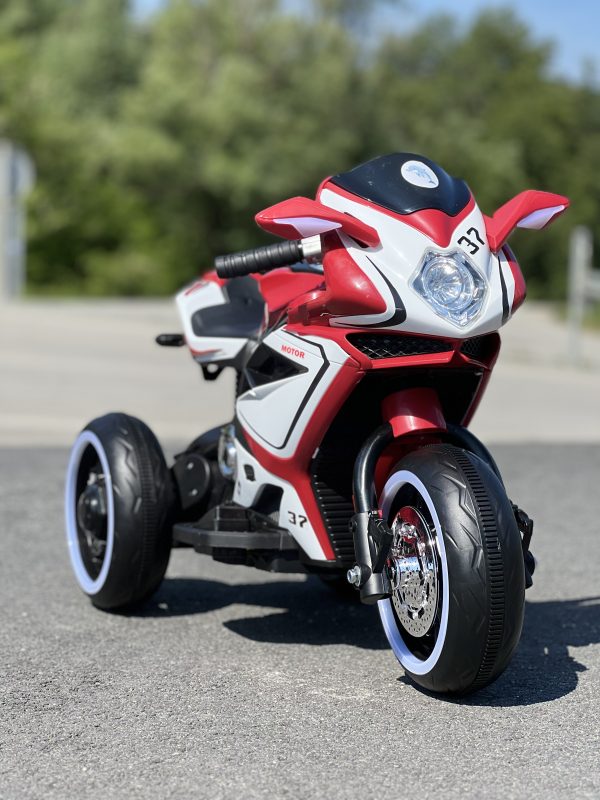 Motor na akumulator, Red